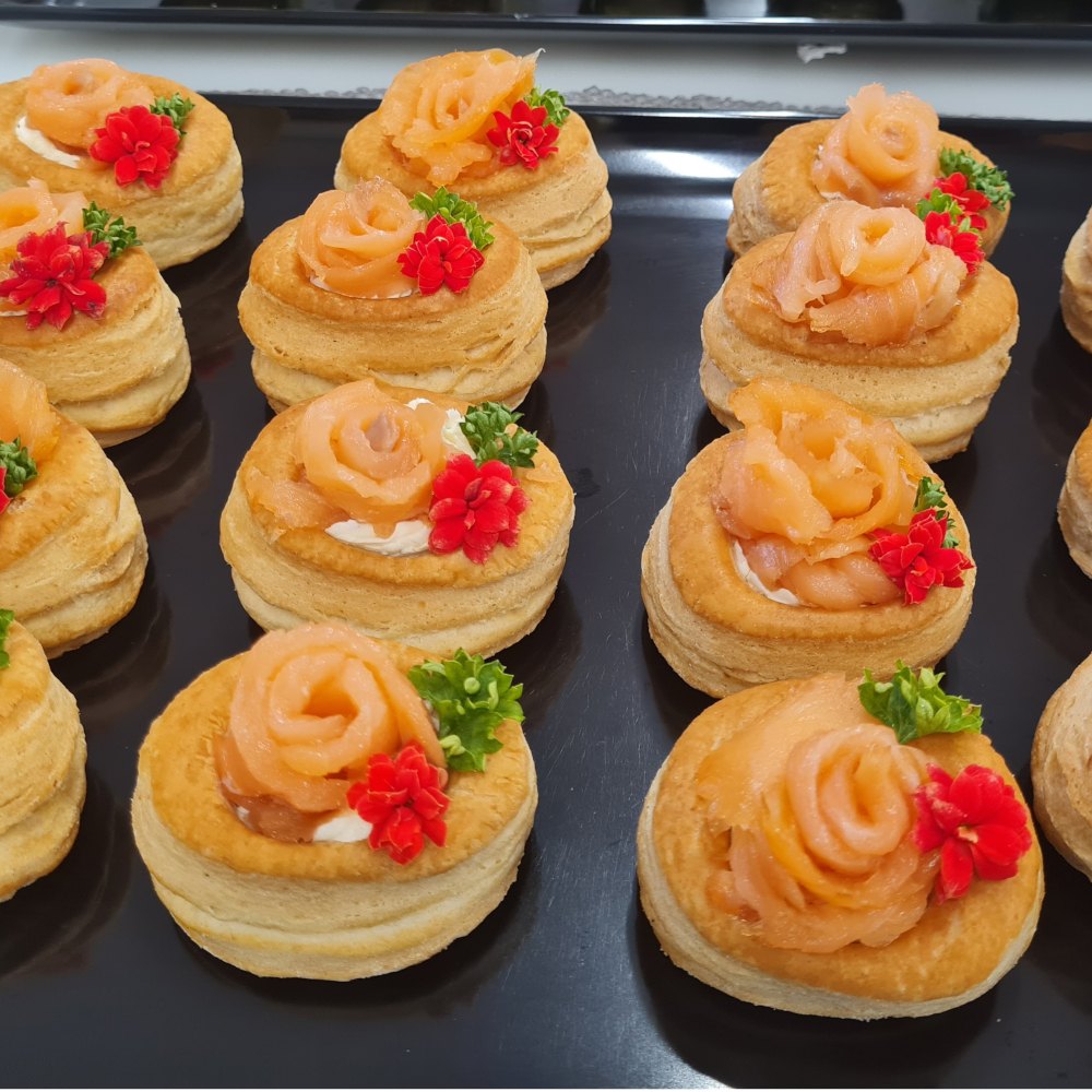 Vol-Au-Vent mit Lachsrose